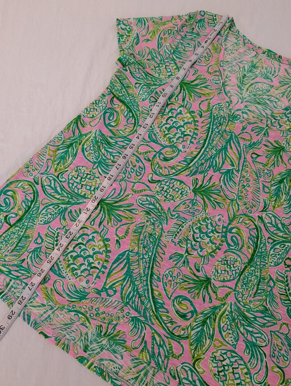 Lilly Pulitzer Etta Top Shirt Mandevilla Baby Fins & Flippers, Sz L Pink Green - Picture 4 of 10